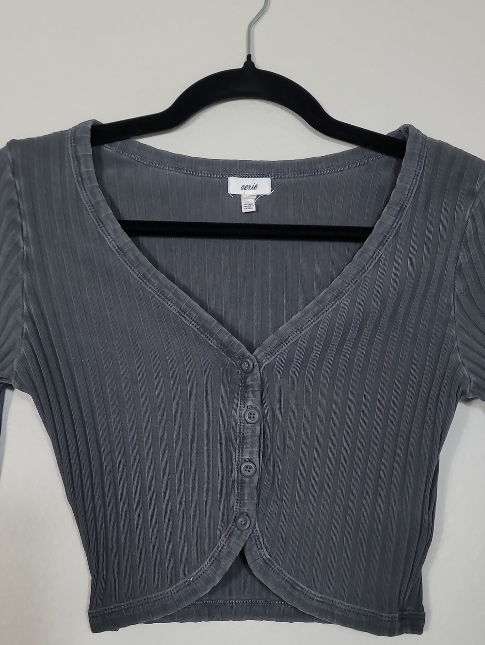 Aerie Cropped Ribbed Cardigan Size Small Gray Fitted Long Sleeve Layering Top - Picture 3 of 11